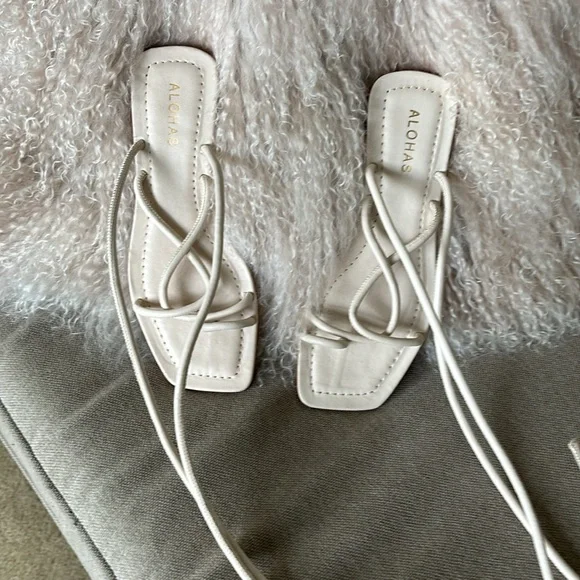 Aloha wrap around ankle sandals❤️ - Picture 2 of 6